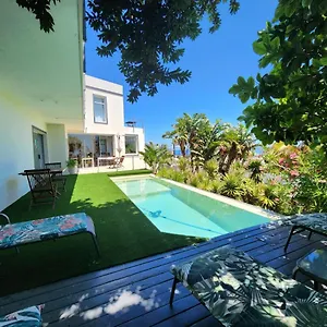 Finchley In Camps Bay Guest house Cape Town