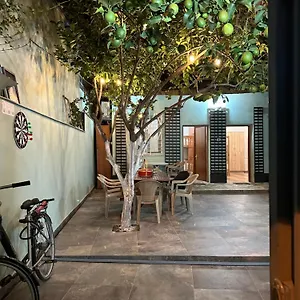 Lemon Breeze Hostel Tirana